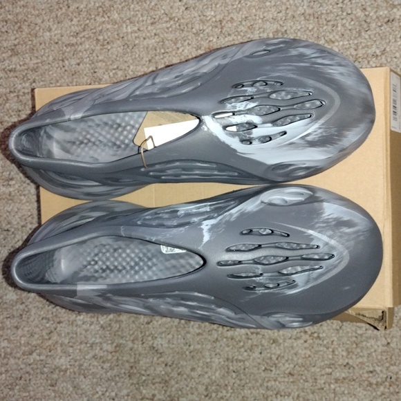 Adidas Yeezy foam runners size 12 granite
